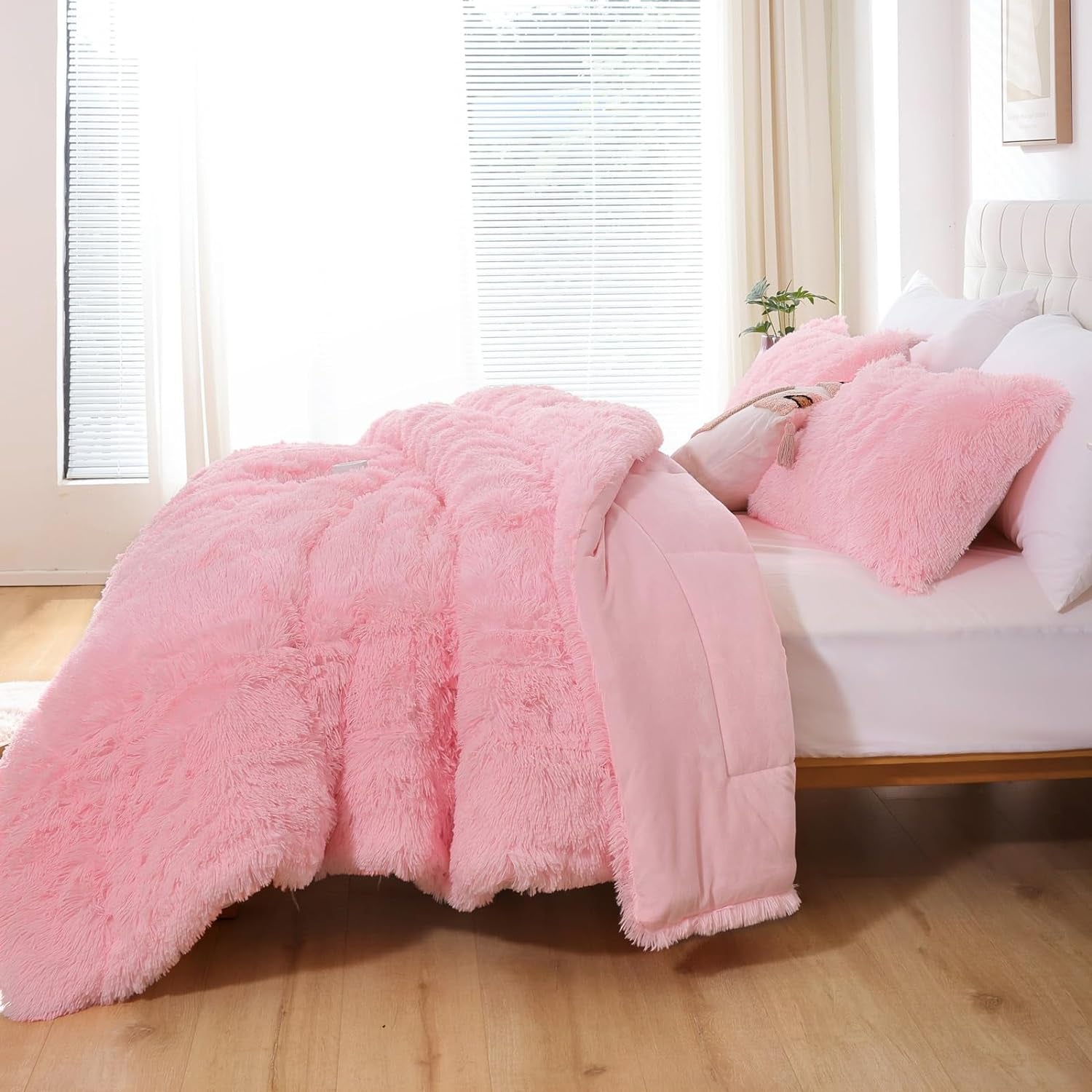 Fluffy Queen Comforter Set, Faux Fur Pink Comforter Set Queen Size, Luxury Fuzzy Bedding Set, Soft Shaggy Bed Set Pink for All Season, 3 Pieces - 1 Comforter & 2 Pillowcases